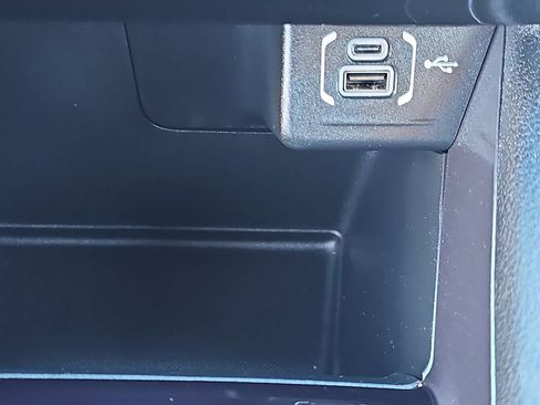 Used 2024 Jeep Compass Sport image 24