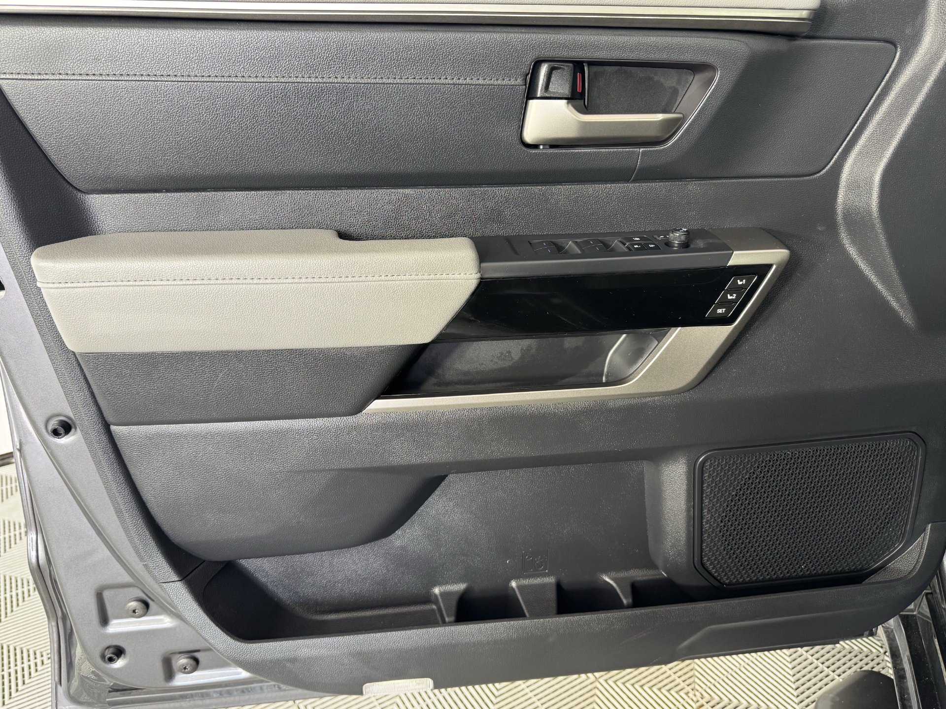 Used 2023 Toyota Tundra Limited RWD image 11