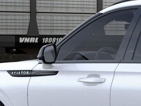 New 2026 Lincoln Aviator Premiere image 20