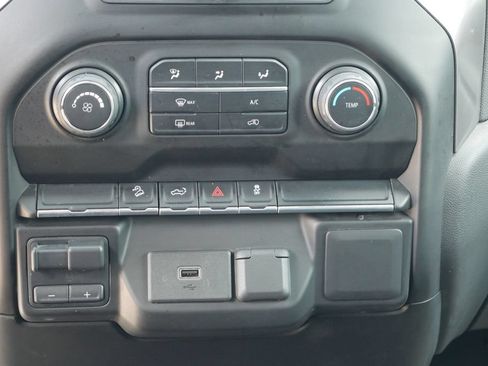 Used 2019 Chevrolet Silverado 1500 Custom Trail Boss w/ Custom Convenience Package AWD/4WD image 15