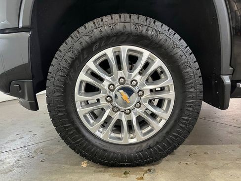 Certified 2023 Chevrolet Silverado 3500 High Country w/ Z71 Off-Road Package image 17