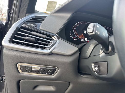 Used 2022 BMW X5 sDrive40i w/ Parking Assistance Package image 31