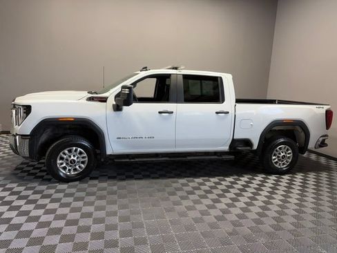 Used 2024 GMC Sierra 2500 Pro w/ Convenience Package AWD/4WD image 6