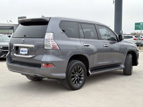 Used 2023 Lexus GX 460 Premium w/ Premium Package image 4