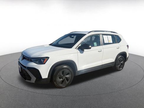 Used 2026 Volkswagen Taos S FWD image 4