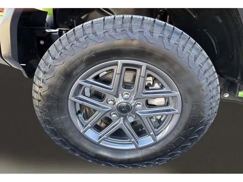 Used 2025 Jeep Wrangler Sport image 9