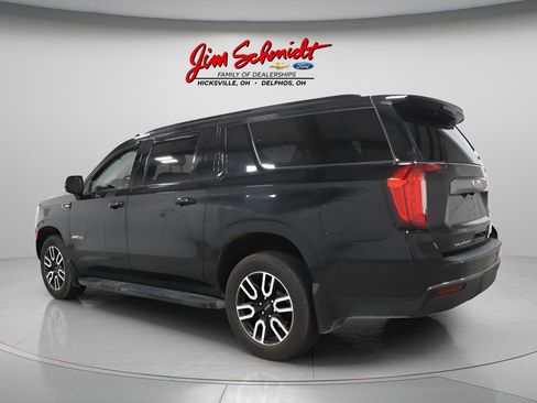 Used 2022 GMC Yukon XL AT4 w/ Max Trailering Package AWD/4WD image 4