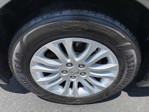 Used 2012 Toyota Sienna XLE FWD image 9