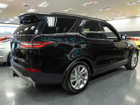 Used 2017 Land Rover Discovery HSE AWD/4WD image 5