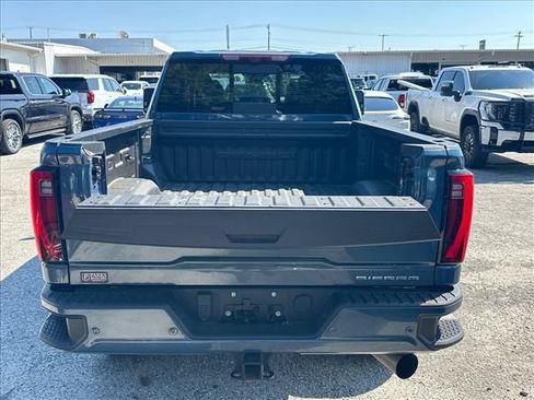 Used 2024 GMC Sierra 2500 Denali w/ Technology Package AWD/4WD image 11