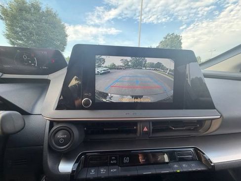 Used 2025 Toyota Prius LE FWD image 12