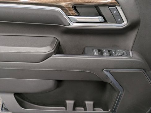 Used 2023 Chevrolet Silverado 1500 RST w/ Protection Package image 9