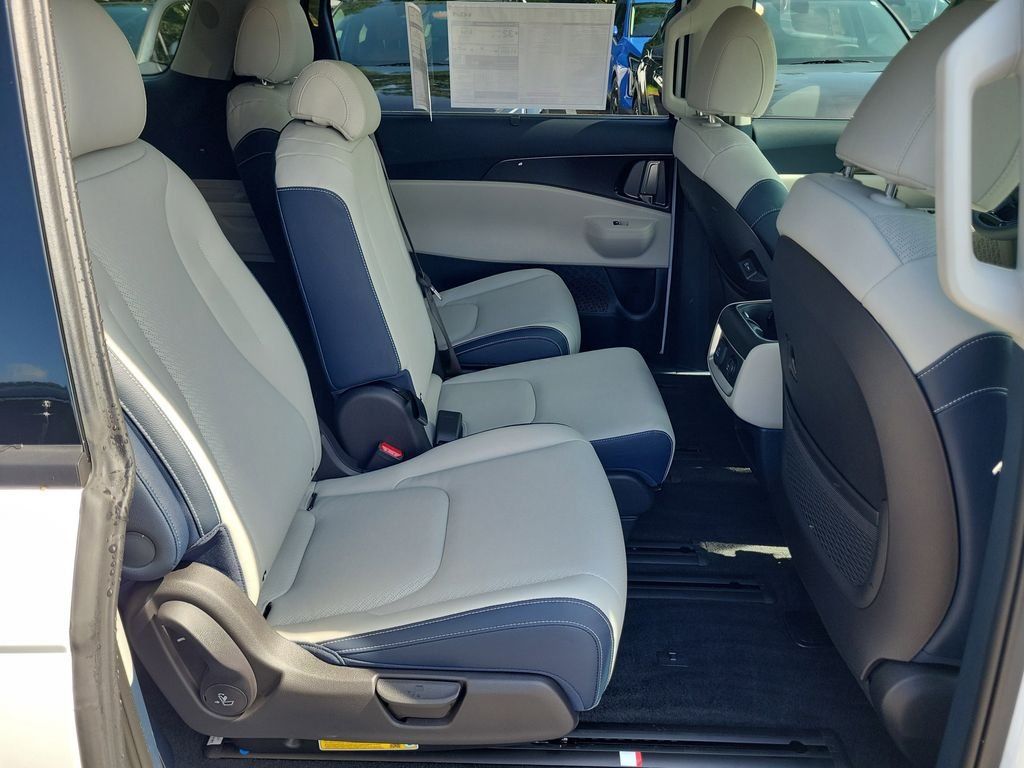 New 2026 Kia Carnival SX Prestige FWD image 12