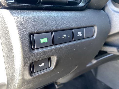 Used 2021 Nissan Sentra SV FWD image 19