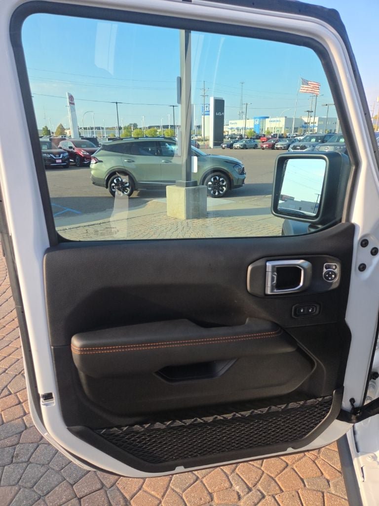 Used 2022 Jeep Gladiator Mojave w/ Cold Weather Group AWD/4WD image 11