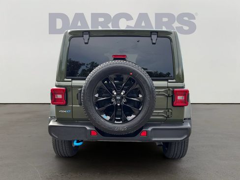 Used 2023 Jeep Wrangler Unlimited Sahara AWD/4WD image 6
