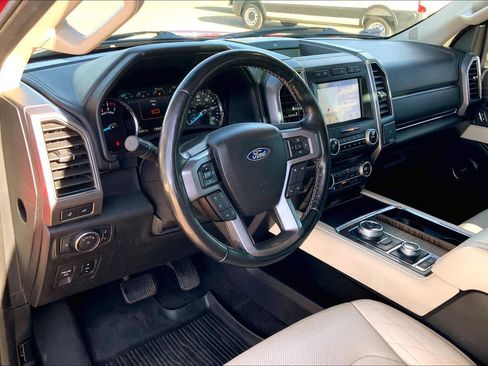 Used 2018 Ford Expedition Platinum image 17