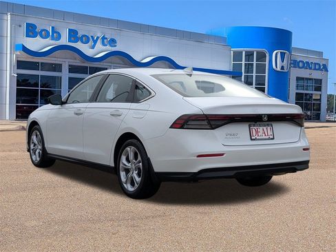 Certified 2025 Honda Accord LX image 5