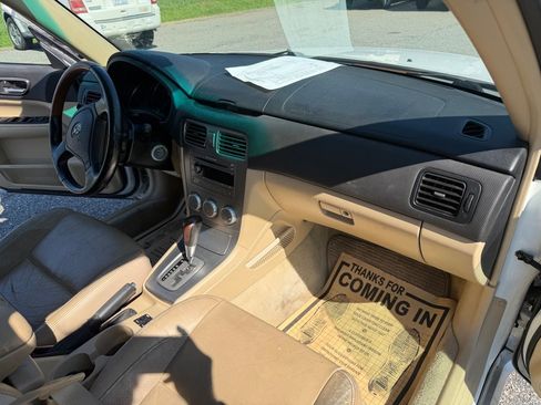 Used 2006 Subaru Forester 2.5X L.L. Bean AWD/4WD image 17