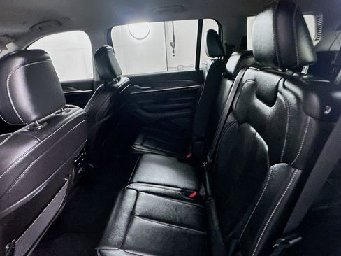 Used 2023 Jeep Grand Cherokee L Limited image 28