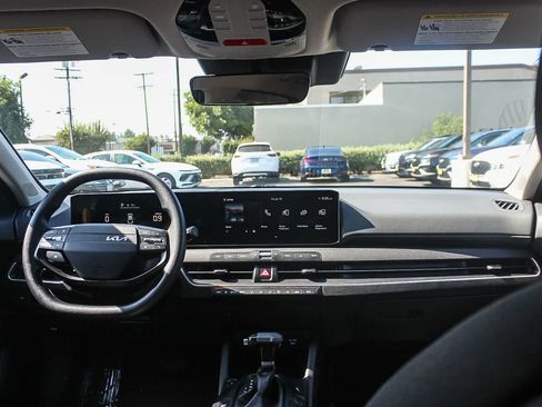 Used 2025 Kia K4 FWD image 16