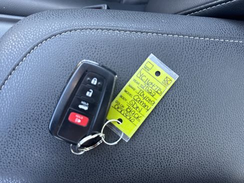 Used 2022 Toyota Camry XSE image 25