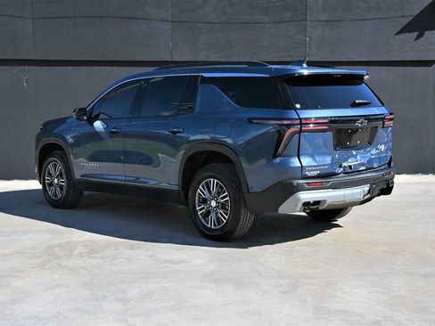 Used 2026 Chevrolet Traverse LT w/ Enhanced Driving Package image 4