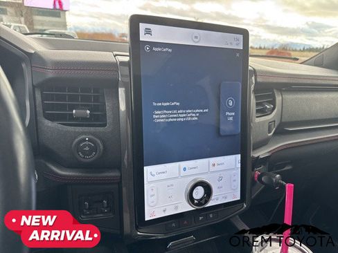 Used 2023 Ford Expedition Limited image 18