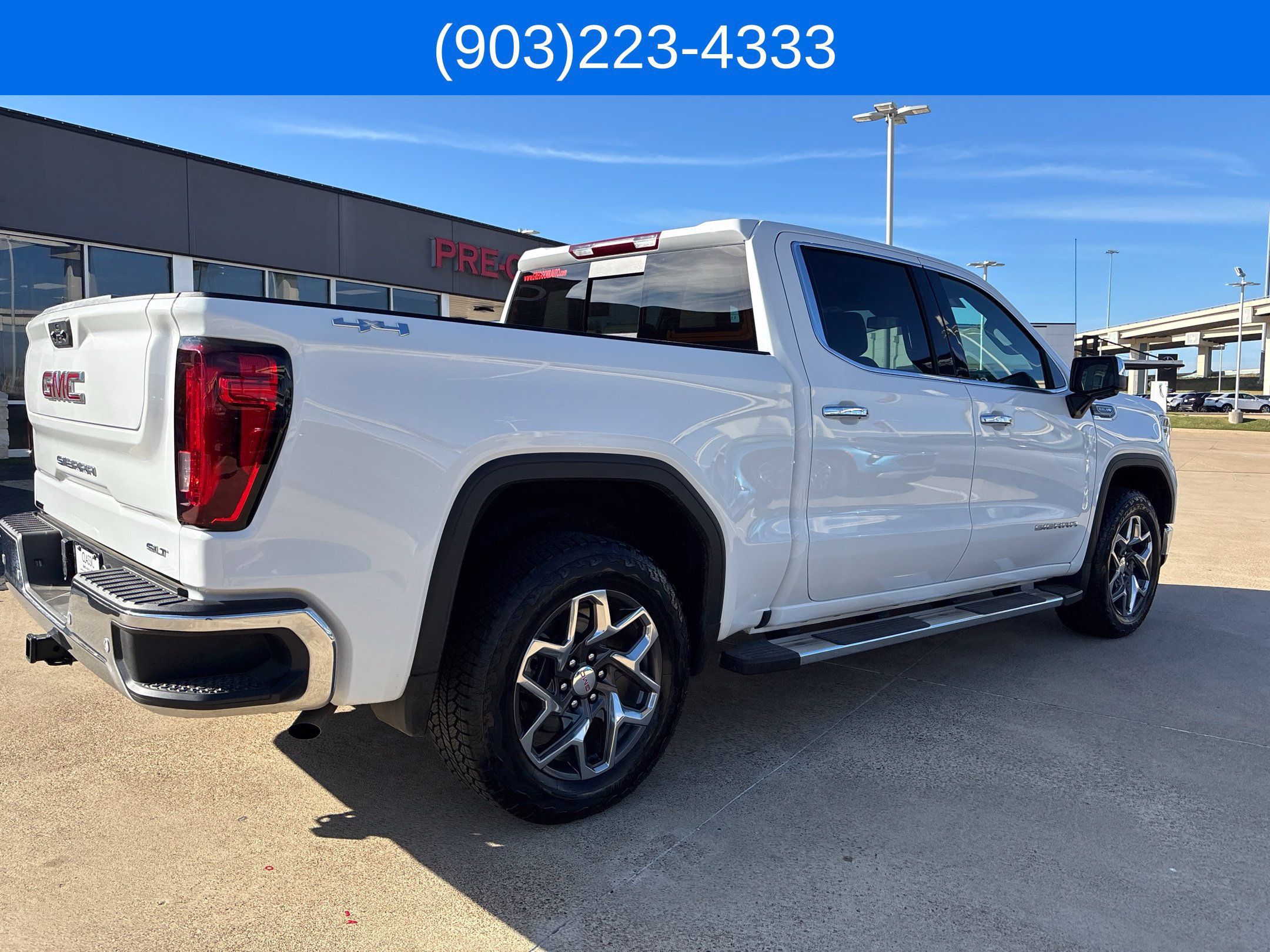 Used 2024 GMC Sierra 1500 SLT w/ SLT Premium Plus Package AWD/4WD image 15