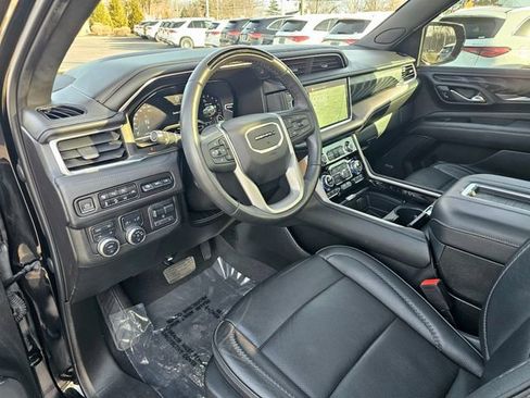 Used 2023 GMC Yukon XL Denali w/ Denali Reserve Package image 16