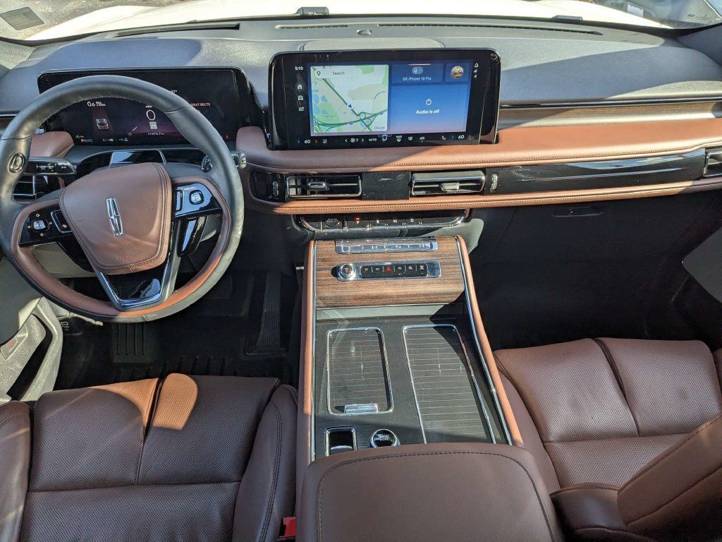 Used 2025 Lincoln Aviator Reserve w/ Equipment Group 201A AWD/4WD image 21