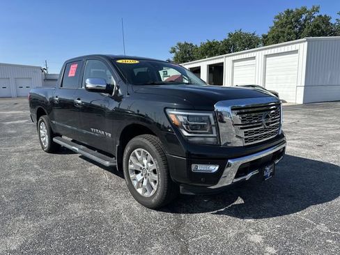 Used 2020 Nissan Titan SL w/ Protection Package 1 AWD/4WD image 11