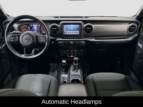 Used 2022 Jeep Gladiator Willys image 24