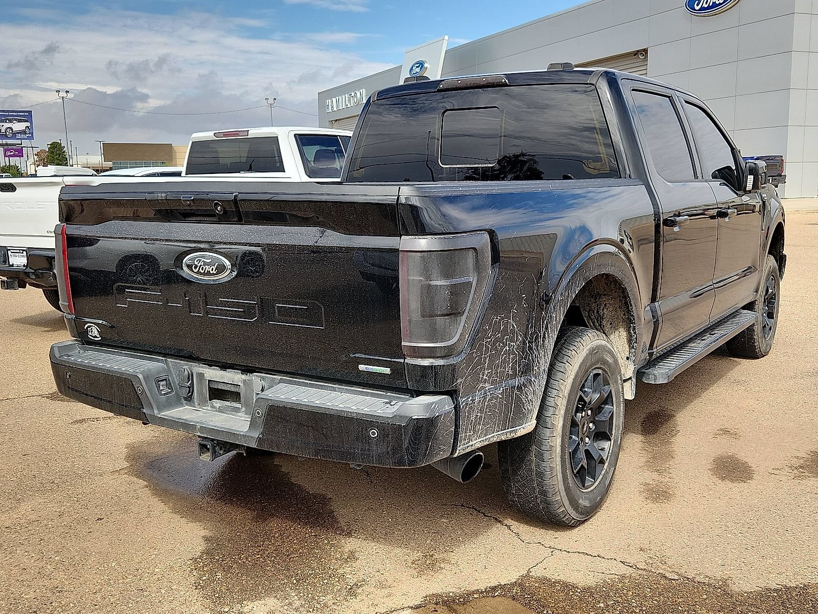 Used 2023 Ford F150 Lariat AWD/4WD image 3