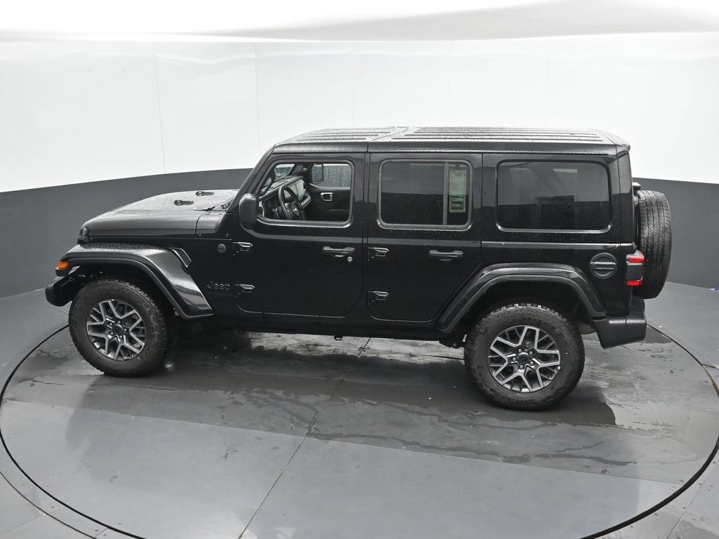 Used 2025 Jeep Wrangler Unlimited Sahara AWD/4WD image 38