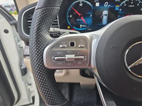 Used 2022 Mercedes-Benz GLS 580 4MATIC image 35