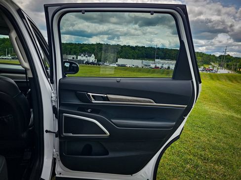 Used 2022 Kia Telluride EX w/ EX Premium Package AWD/4WD image 40
