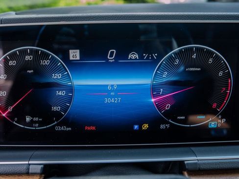 Used 2024 Mercedes-Benz GLE 350 4MATIC image 9