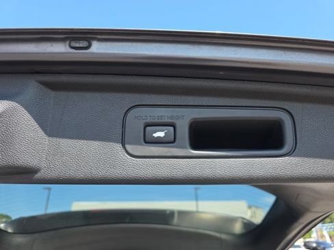 Used 2018 Honda Odyssey EX-L image 35