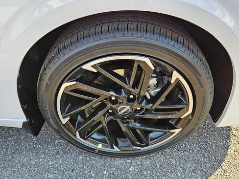 New 2026 Nissan Sentra SR w/ SR Premium Package FWD image 14