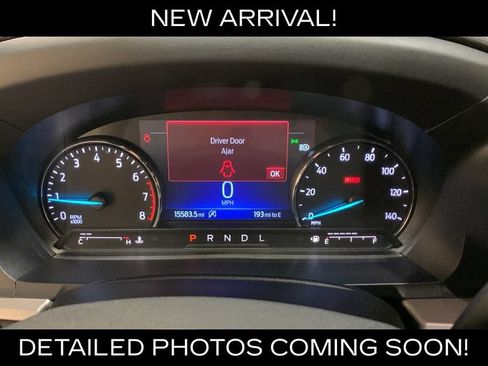 Used 2023 Ford Explorer XLT AWD/4WD image 34
