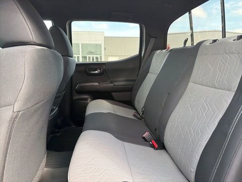 Certified 2022 Toyota Tacoma TRD Sport image 35