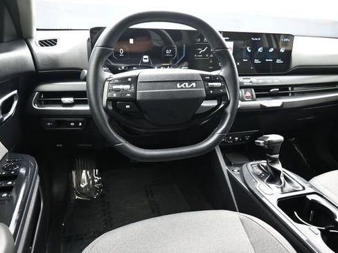 Used 2025 Kia K4 EX FWD image 17
