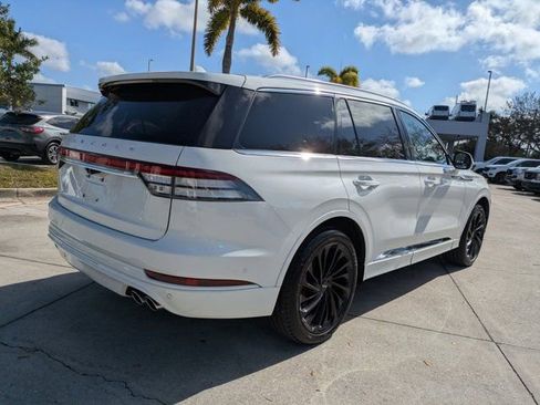 Used 2022 Lincoln Aviator Reserve w/ Equipment Group 201A image 4