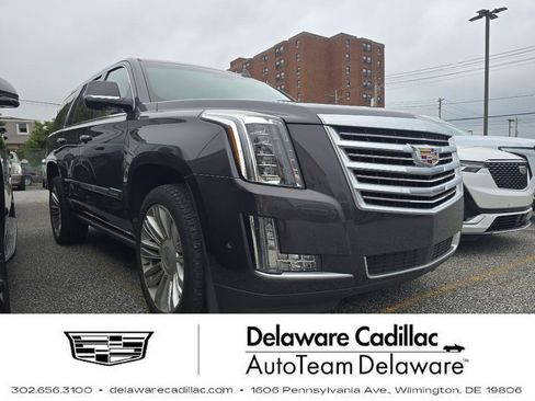 Used 2017 Cadillac Escalade Platinum AWD/4WD image 1