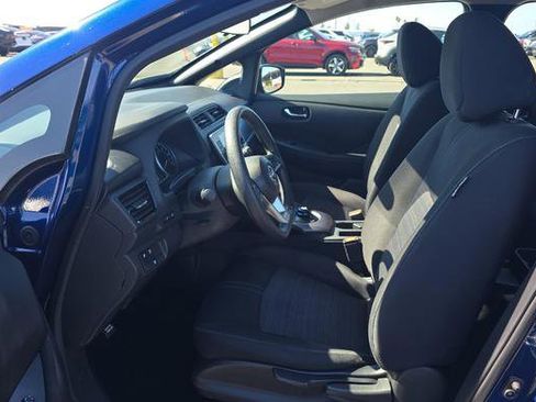 Used 2023 Nissan Leaf S image 6