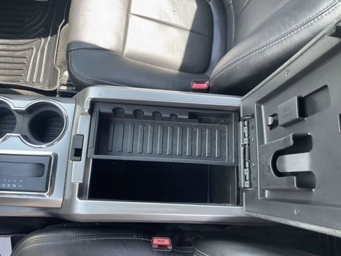 Used 2014 Ford F150 FX4 w/ Equipment Group 402A Luxury AWD/4WD image 18