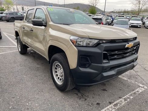 Used 2023 Chevrolet Colorado W/T RWD image 6
