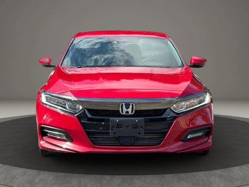 Used 2019 Honda Accord Sport image 2