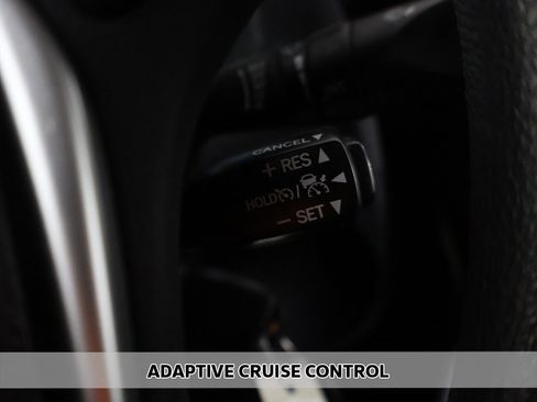 Used 2019 Toyota Corolla LE image 3